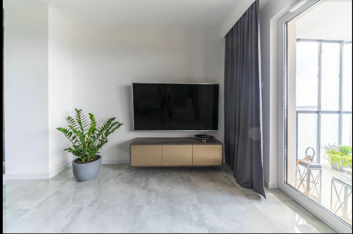 Apartment Apartmate- View Comfy By The Sea & Free Gym Gdansk